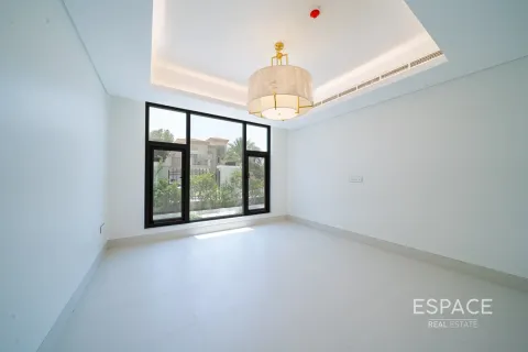 Vilë në Jumeirah Village Triangle, Dubai, Emiratet e Bashkuara Arabe 5 dhoma gjumi, 398 m2. № 649909 - Foto 16