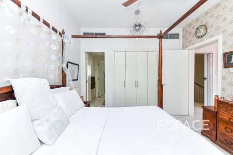 Villa till försäljning i The Springs, Dubai, UAE 3 sovrum, 237 kvm Nr. 649905 - fotografi 12