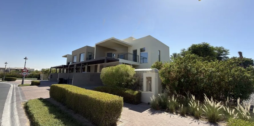 Rijtjeshuis in Arabian Ranches 2, Dubai, VAE 4 slaapkamers, 259.29 vr.m. nr 750215
