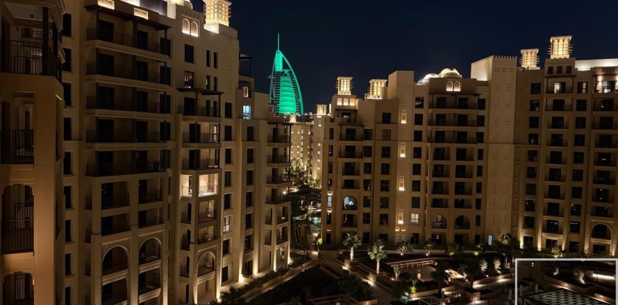 Διαμέρισμα σε Umm Suqeim, Dubai, ΗΑΕ 2 υπνοδωμάτια, 102.1 τ.μ. Αρ. 747259