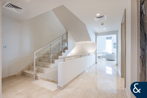 Villa à vendre à Dubai Marina, Dubai, EAU 3 chambres, 811 m2 № 667182 - photo 6