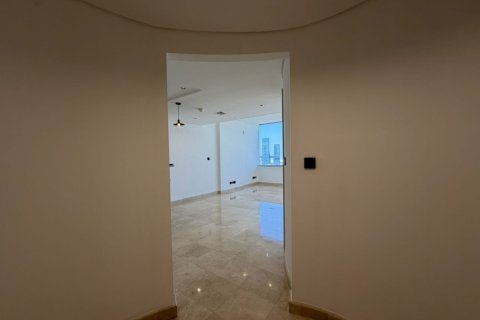 Apartment in DIFC, Dubai, UAE 50 sq.m. № 681422 - photo 3