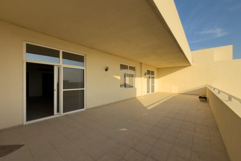 Зняти в оренду квартиру в Motor City, Дубай, ОАЕ 2 спальні, 189м2, № 681427 - фото 5