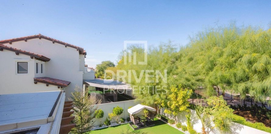 Villa in Arabian Ranches 2, Dubai, UAE 6 bedrooms, 760.78 sq.m. № 746016