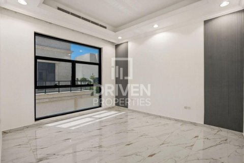Nadd Al Sheba, Dubai, BAE’de kiralık villa 5 yatak odası, 929.96 m² No 746014 - fotoğraf 9