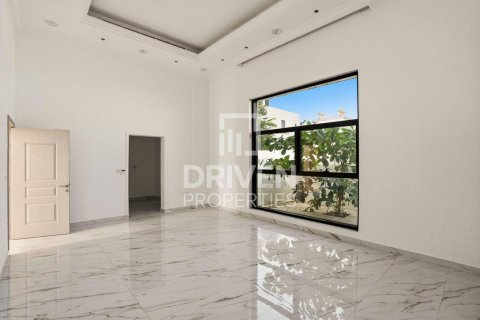 Nadd Al Sheba, Dubai, BAE’de kiralık villa 5 yatak odası, 929.96 m² No 746014 - fotoğraf 7
