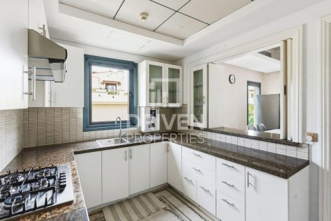 Vila di Mirdif, Dubai, UAE 3 bilik tidur, 267 meter persegi № 746017 - foto 8