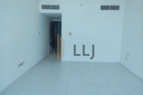 Appartamento in affitto a Abu Dhabi, EAU 4 camere da letto, 361.5 mq. № 601118 - foto 15