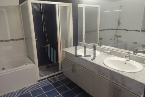 Appartamento in affitto a Abu Dhabi, EAU 4 camere da letto, 361.5 mq. № 601118 - foto 19