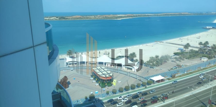 Appartamento a Abu Dhabi, EAU 4 camere da letto, 361.5 mq. № 601118