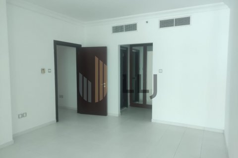Appartamento in affitto a Abu Dhabi, EAU 4 camere da letto, 361.5 mq. № 601118 - foto 5