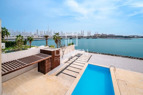 Jumeirah, Dubai, संयुक्त अरब अमीरात में विला, 5 बेडरूम, 683 वर्ग मीटर, संख्या 601029 - फ़ोटो 1