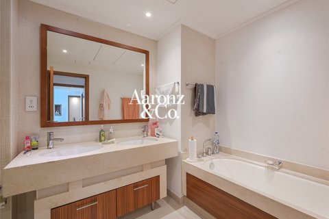 Appartamento in affitto a Dubai Marina, Dubai, EAU 2 camere da letto, 131 mq. № 726146 - foto 14