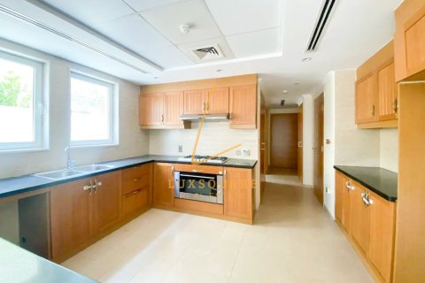 Villa til leje i Jumeirah Park, Dubai, UAE 3 soveværelser, 700 kvm № 726144 - foto 6