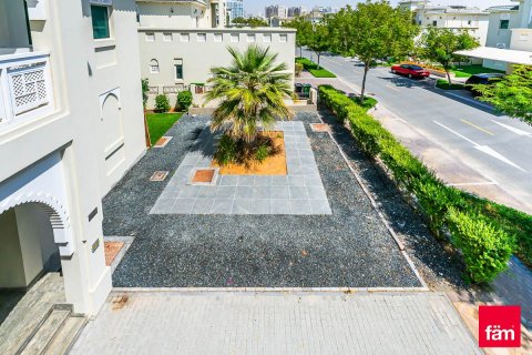 Vila di Al Furjan, Dubai, UAE 4 bilik tidur, 644.5 meter persegi № 703620 - foto 3