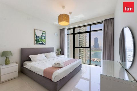 Apartment in Dubai Harbour, UAE 1 bedroom, 69 sq.m. № 706109 - photo 8