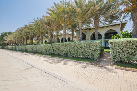 Vila u gradu Palm Jumeirah, Dubai, UAE 5 spavaće sobe, 413 m2 Br. 696371 - Slika 27