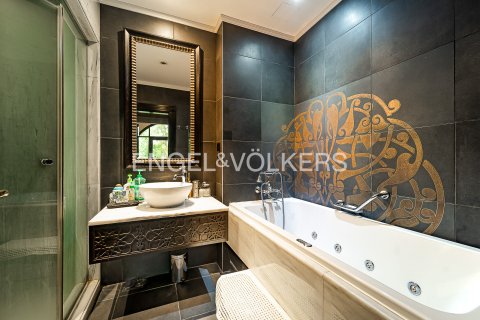 Vila u gradu Palm Jumeirah, Dubai, UAE 5 spavaće sobe, 413 m2 Br. 696371 - Slika 13
