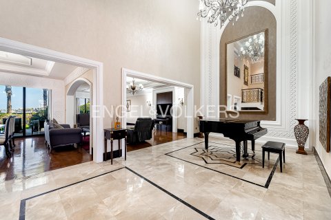 Vila u gradu Palm Jumeirah, Dubai, UAE 5 spavaće sobe, 413 m2 Br. 696371 - Slika 3