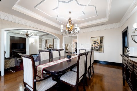 Vila u gradu Palm Jumeirah, Dubai, UAE 5 spavaće sobe, 413 m2 Br. 696371 - Slika 8