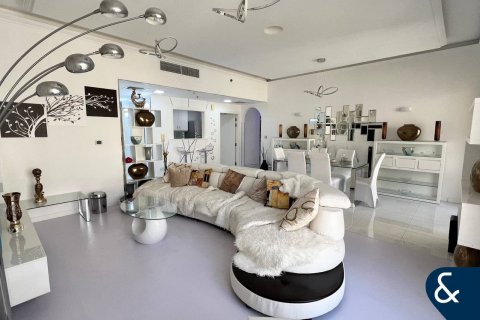 Διαμέρισμα σε Jumeirah Beach Residence, Dubai, ΗΑΕ 2 υπνοδωμάτια, 128 τ.μ. Αρ. 698060 - φωτογραφία 1