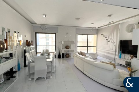 Διαμέρισμα σε Jumeirah Beach Residence, Dubai, ΗΑΕ 2 υπνοδωμάτια, 128 τ.μ. Αρ. 698060 - φωτογραφία 2