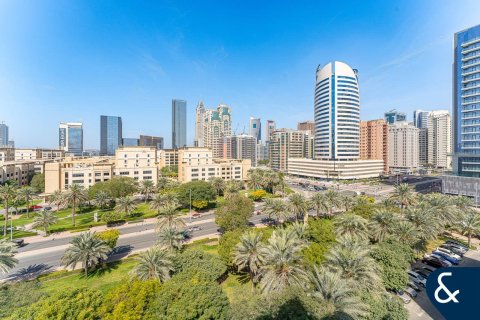 Huoneisto Greens, Dubai, Arabiemiraatit 1 makuuhuone, 71 m2 № 698132 - kuva 11