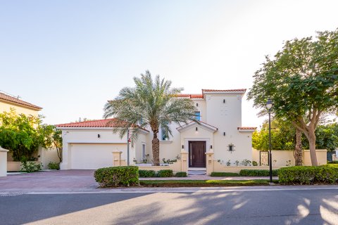 Villa en alquiler en Arabian Ranches, Dubai, EAU 5 dormitorios, 724.27 m2 № 754466 - foto 1