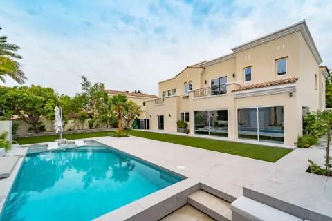 Villa in Dubai, UAE 5 bedrooms, 604 sq.m. № 758444 - photo 25