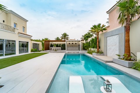Villa in Dubai, UAE 5 bedrooms, 604 sq.m. № 758444 - photo 26