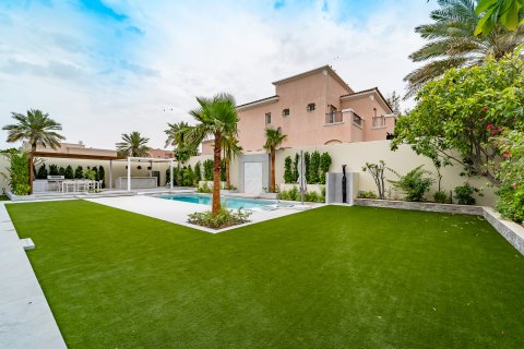 Villa in Dubai, UAE 5 bedrooms, 604 sq.m. № 758444 - photo 28