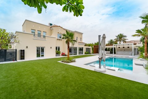 Villa in Dubai, UAE 5 bedrooms, 604 sq.m. № 758444 - photo 22