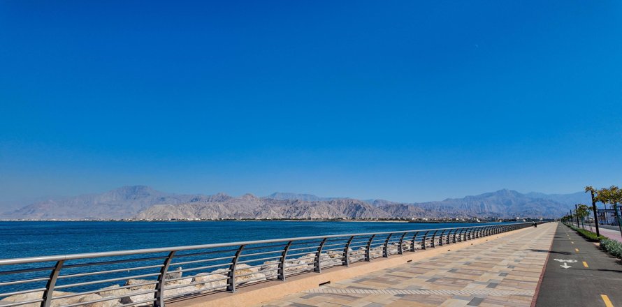 Zemlja u gradu Al Mairid, Ras Al Khaimah, UAE 895 m2 Br. 656443