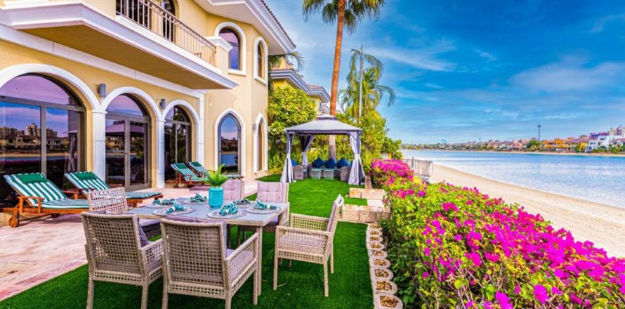 Villa in Palm Jumeirah, Dubai, VAE: 5 Schlafzimmer, 623.2 m2 Nr. 739096