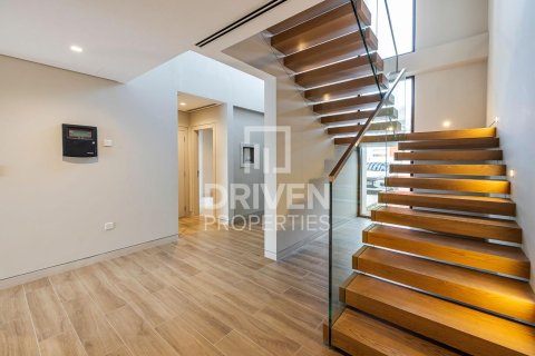 Villa in Jumeirah, Dubai, UAE 3 bedrooms, 300.63 sq.m. № 768081 - photo 4