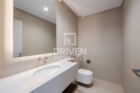 Villa in Jumeirah, Dubai, UAE 3 bedrooms, 300.63 sq.m. № 768081 - photo 13