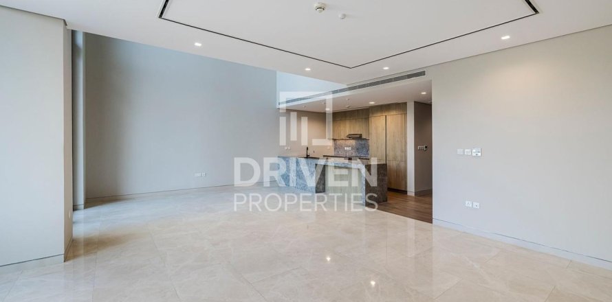 Villa in Jumeirah, Dubai, UAE 3 bedrooms, 300.63 sq.m. № 768081