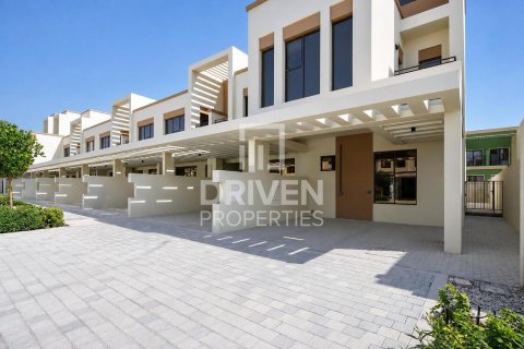 Řadový dům v Damac Lagoons, Dubai, SAE 5 ložnice, 183.58 m² Č.: 768080 - fotografie 2