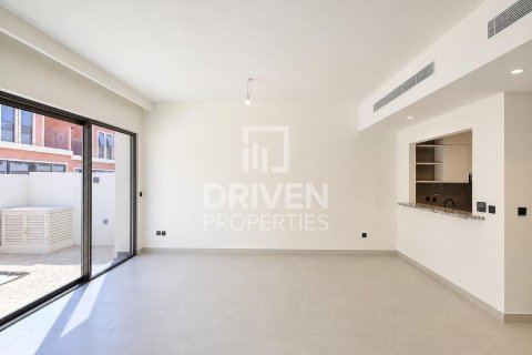 Řadový dům v Damac Lagoons, Dubai, SAE 5 ložnice, 183.58 m² Č.: 768080 - fotografie 4