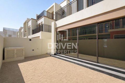 Řadový dům v Damac Lagoons, Dubai, SAE 5 ložnice, 183.58 m² Č.: 768080 - fotografie 25