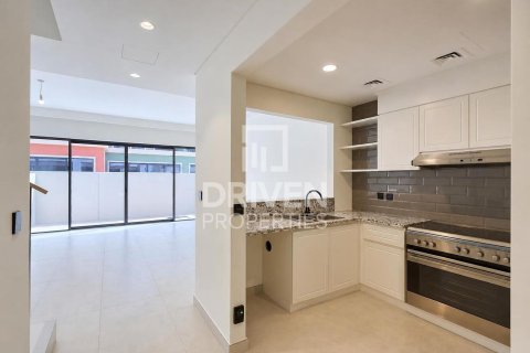 Řadový dům v Damac Lagoons, Dubai, SAE 5 ložnice, 183.58 m² Č.: 768080 - fotografie 19