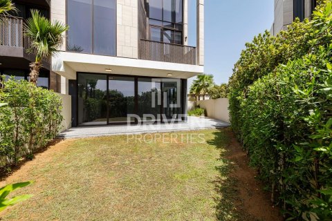 Vila di Jumeirah, Dubai, UAE 4 bilik tidur, 433.76 meter persegi № 768082 - foto 6