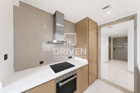 Lägenhet till försäljning i Business Bay, Dubai, UAE 2 sovrum, 140.66 kvm Nr. 767586 - fotografi 18