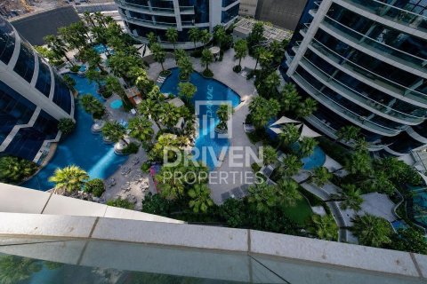 Lägenhet till försäljning i Business Bay, Dubai, UAE 2 sovrum, 140.66 kvm Nr. 767586 - fotografi 25