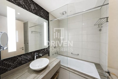 Lägenhet till försäljning i Business Bay, Dubai, UAE 2 sovrum, 140.66 kvm Nr. 767586 - fotografi 21