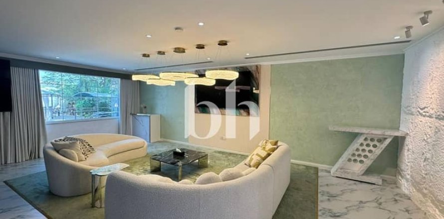 ویلا در Jumeirah Park، Dubai ، امارات متحده عربی 4 خوابه ، 761 متر مربع. شماره 645401