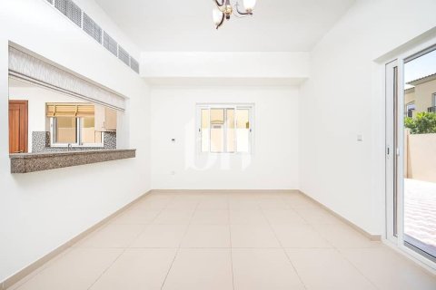 Üürile anda villa asukohaga Dubai Land, AÜE: 4 magamistoaga, 457 m² Nr 645397 - pilt 4