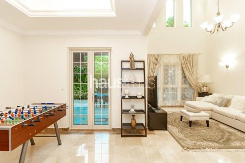 Vilë në Jumeirah Islands, Dubai, Emiratet e Bashkuara Arabe 4 dhoma gjumi, 491 m2. № 626691 - Foto 4