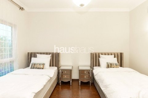 Vilë në Jumeirah Islands, Dubai, Emiratet e Bashkuara Arabe 4 dhoma gjumi, 491 m2. № 626691 - Foto 10