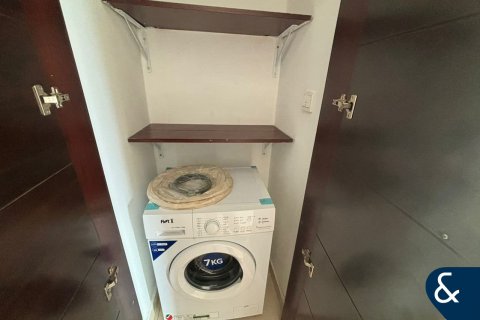 Apartemen di Downtown Dubai (Downtown Burj Dubai), UEA 1 kamar tidur, 85 m2 nomor 667391 - foto 10